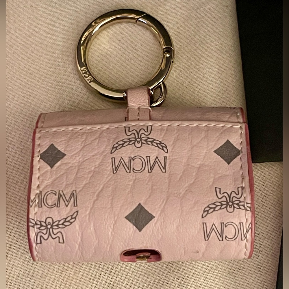 MCM x Sambypen Limited Edition Visetos Rabbit AirPods Pro Case Key Chain💝COA🌸 - Picture 2 of 7